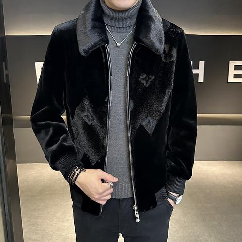 裘皮外套男 冬日的温暖与力量