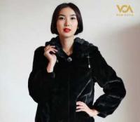 2011新款VOA品牌女款貂皮大衣 黑色短款带帽水貂皮草的时尚风潮